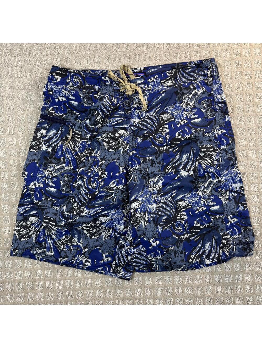 Patagonia Floral Board Shorts Size 33 Blue